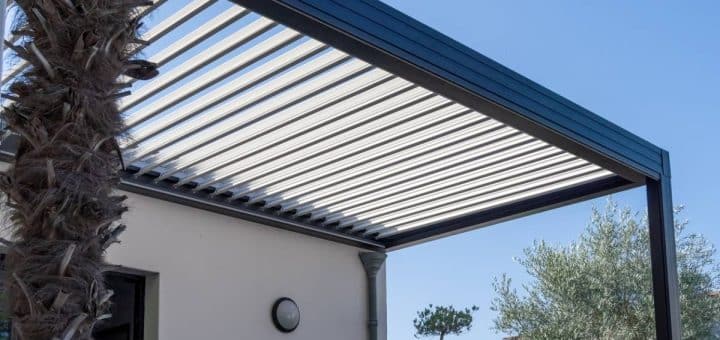 Adossée ou autoportée