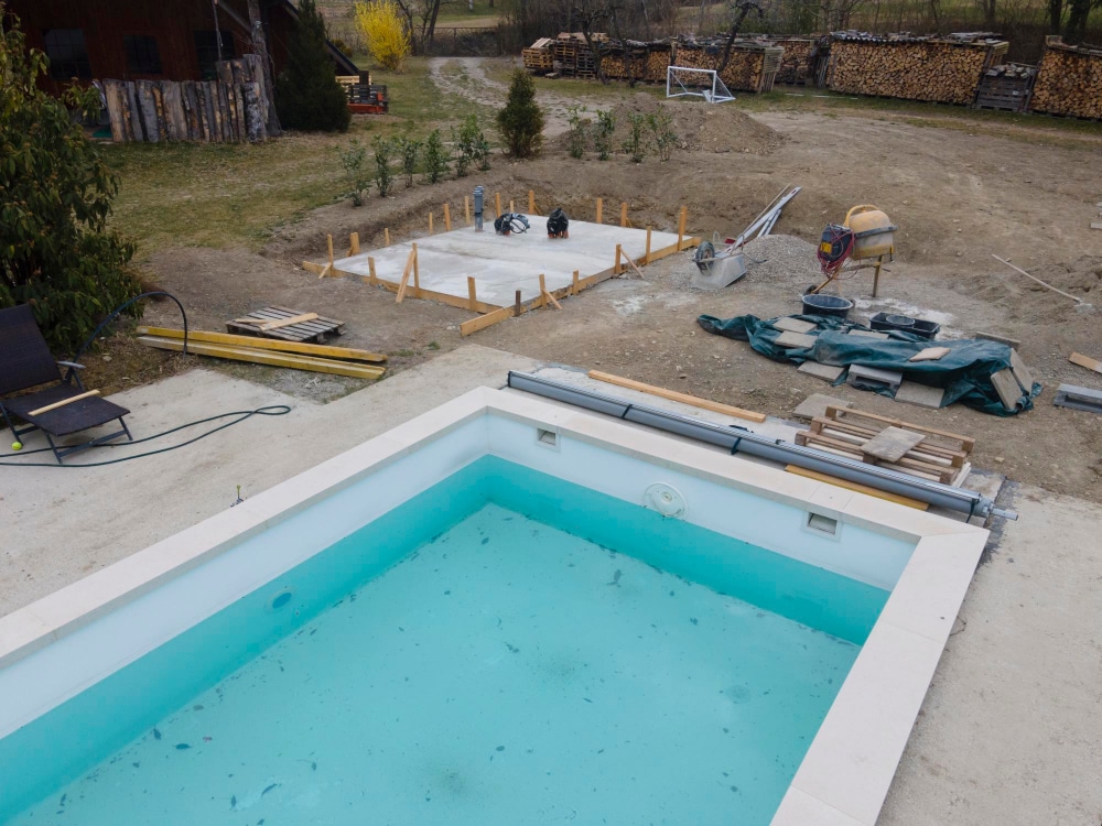 Comment construire une piscine hors sol en béton